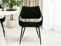 Krzesło welurowe gięte RENZO CZARNY-CZARNE NOGI - w aranżacji z białym stołem OTTAWA